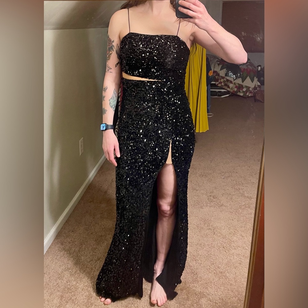 Formal evening gown / prom dress. Black full sequins, size small